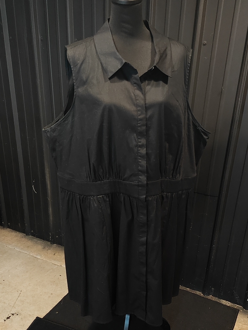 torrid Black Belle+Isle Sleeveless Button-Front Dress